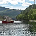 8 Person In Sundlandet * Snildal