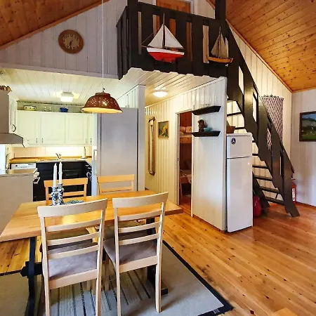 8 Person In Sundlandet Holiday home Snildal