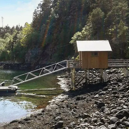 8 Person In Sundlandet