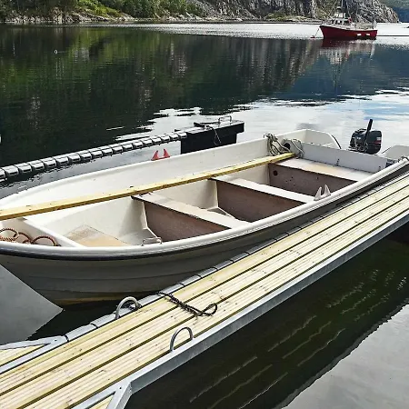 8 Person In Sundlandet