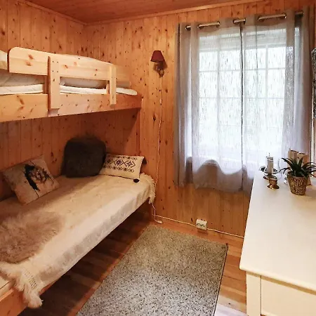 8 Person In Sundlandet Snildal