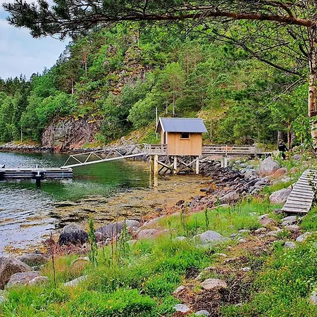 8 Person In Sundlandet Snildal