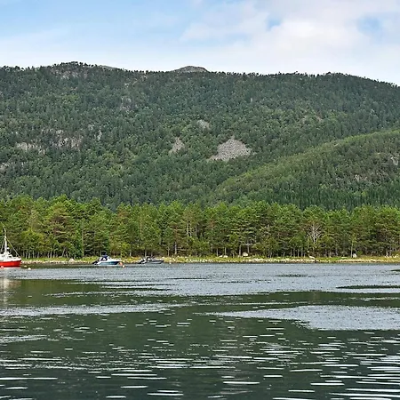 6 Person In Sundlandet