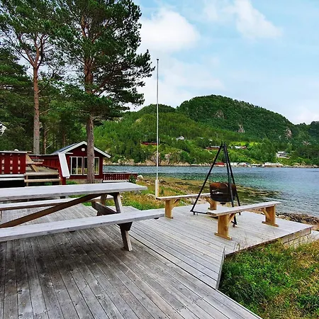 6 Person In Sundlandet Holiday home Snildal