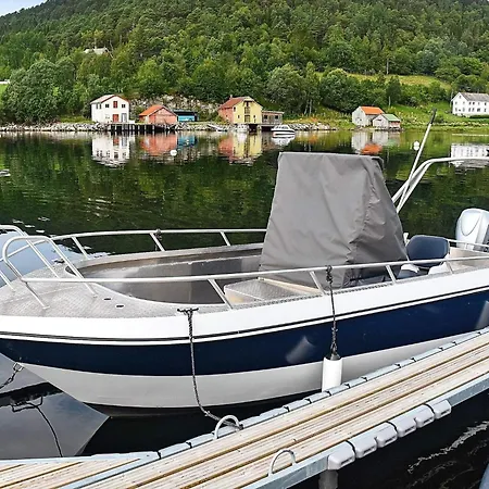 6 Person In Sundlandet * Snildal