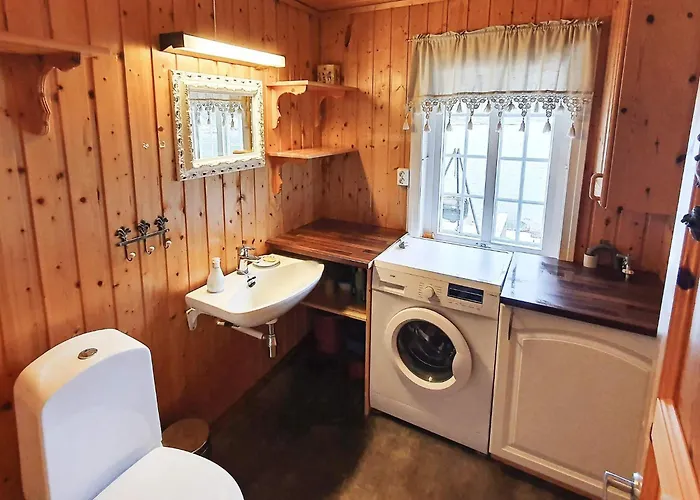 8 Person In Sundlandet *
