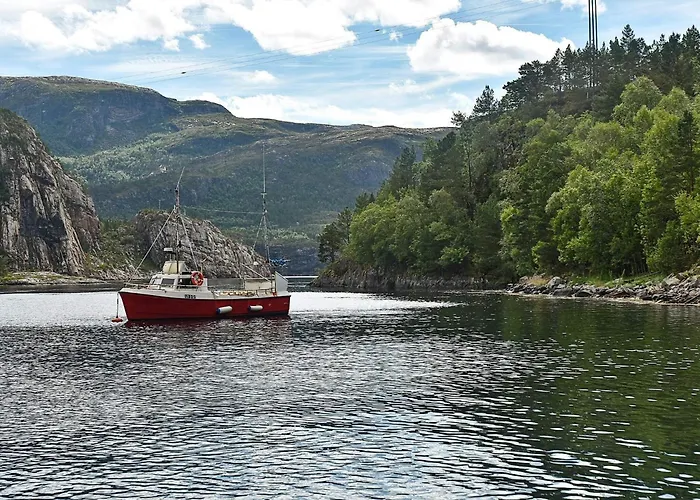 8 Person In Sundlandet * Snildal