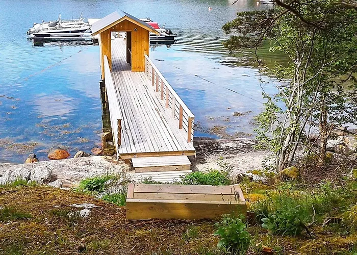 8 Person In Sundlandet * Snildal