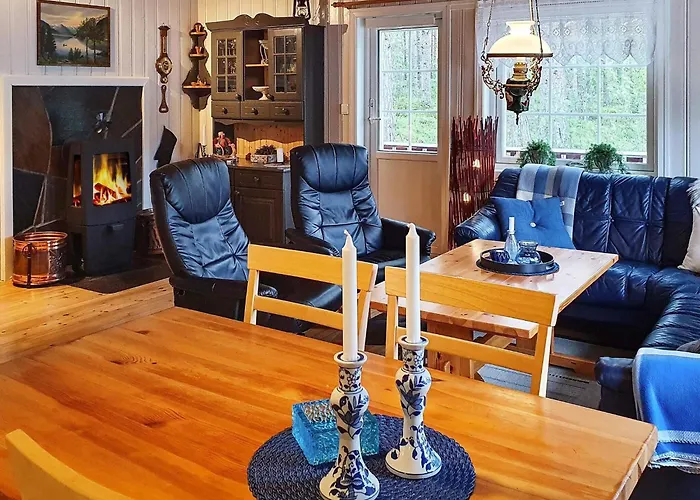 8 Person In Sundlandet Holiday home Snildal