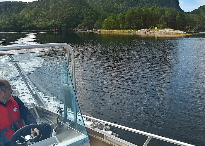 8 Person In Sundlandet Дом отдыха Snildal